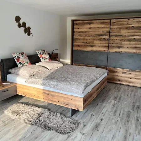 Utulny Novy Byt 1 Km Od Kristyny Hrádek nad Nisou Exterior foto